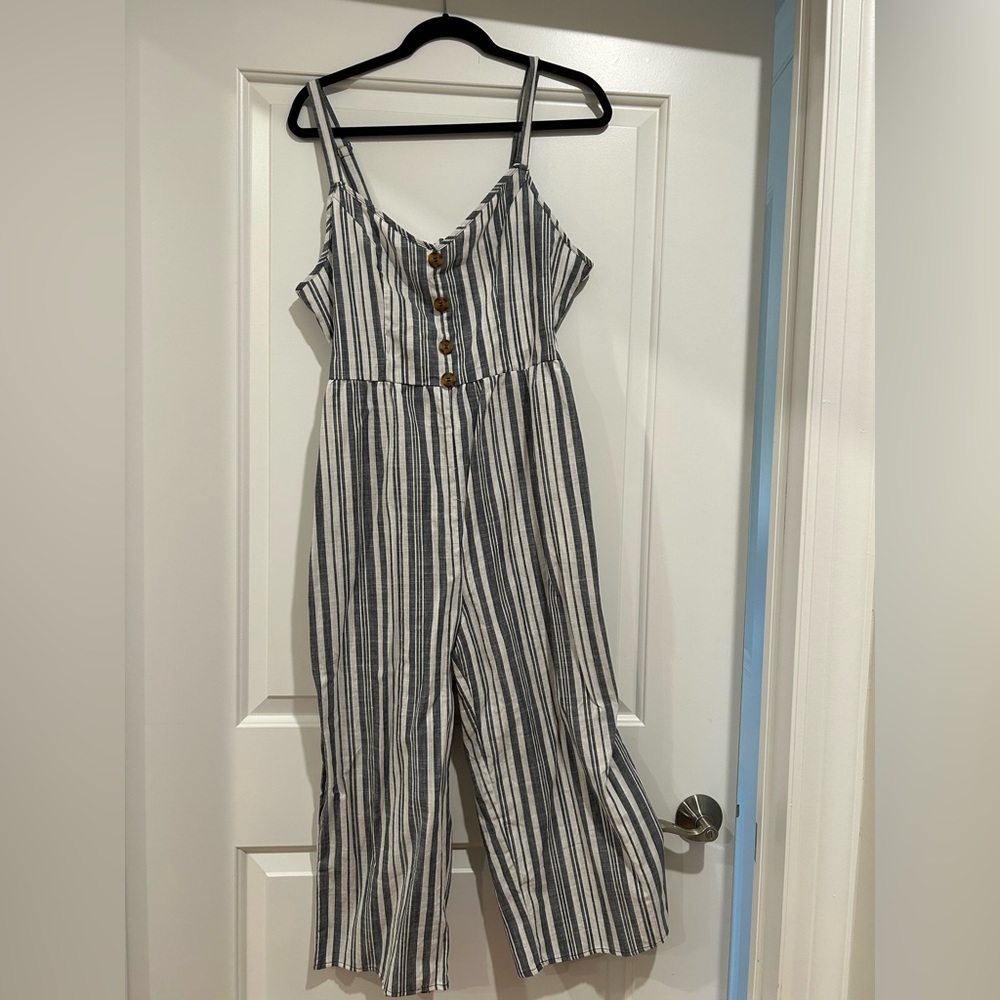 Striped jumpsuit with cropped (ankle lenghth) leg
